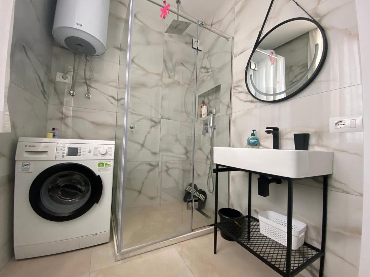 Newly Renovated Apartment 티라나 외부 사진