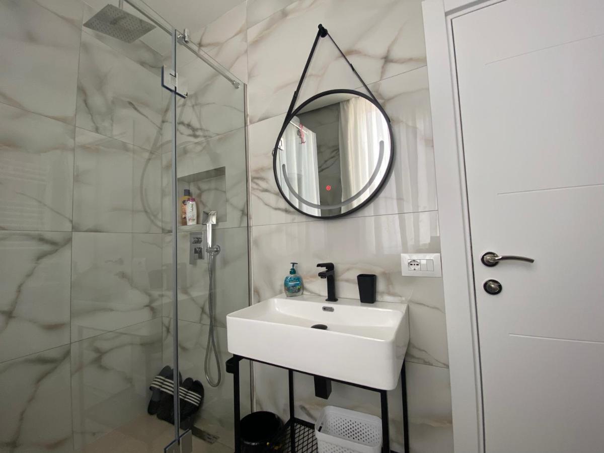 Newly Renovated Apartment 티라나 외부 사진