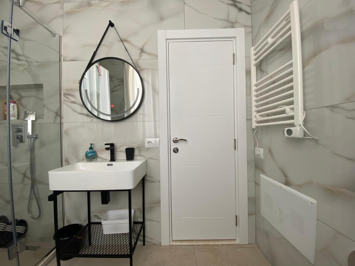 Newly Renovated Apartment 티라나 외부 사진
